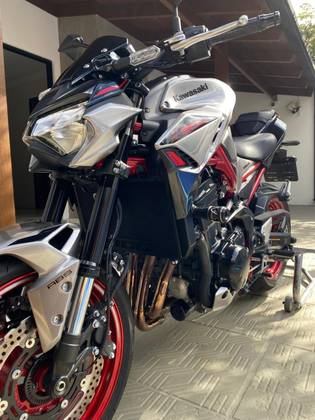 KAWASAKI Z900 